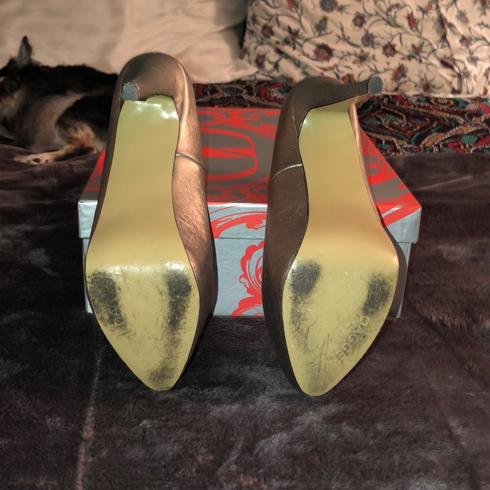 Bronze platform heels - Picture 3 of 3